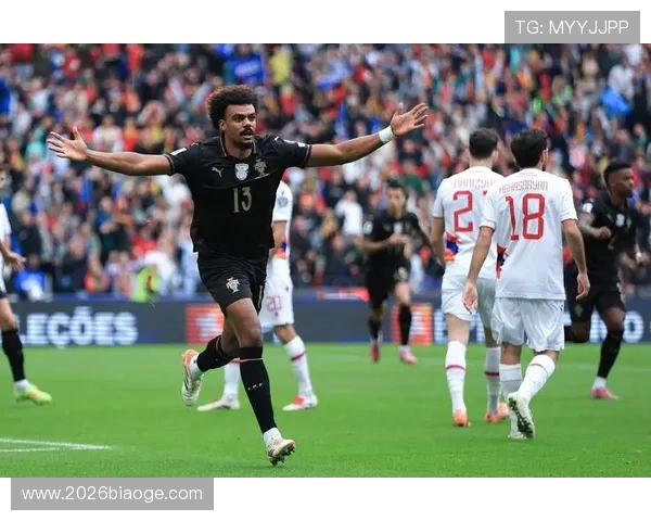 世界杯十大经典歌曲的MV与现场演出精彩瞬间回顾带你重温足球盛事